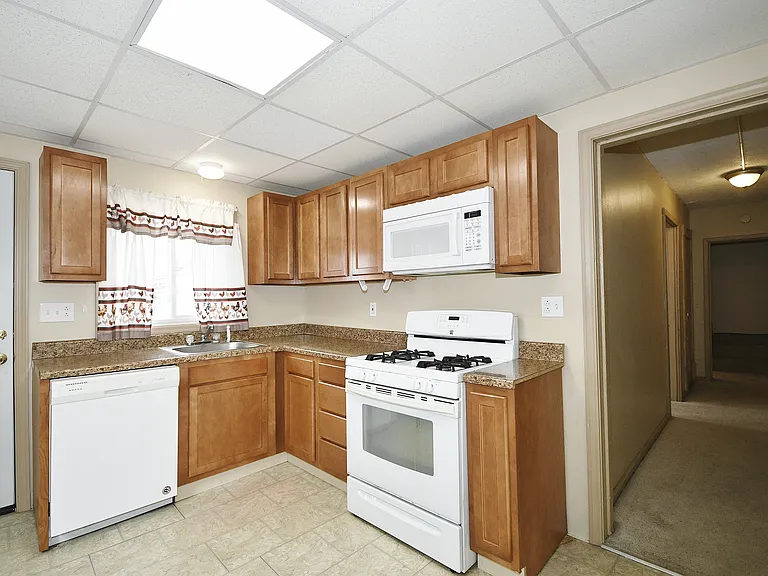 54 S 19th St #1 — Photo 15