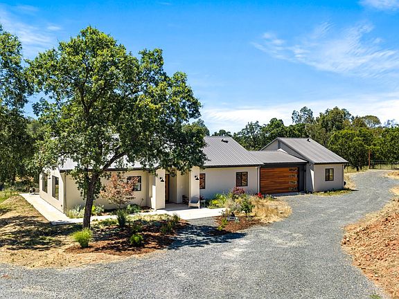 2nd image of 2295 Moran Ct