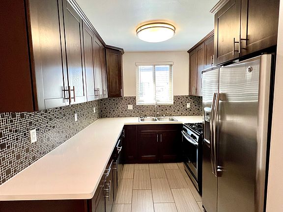 2nd image of 1837 N La Brea Ave APT 10
