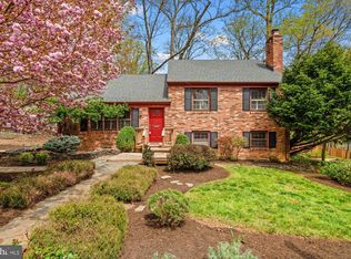 8914 Moreland Ln, Annandale, VA 22003