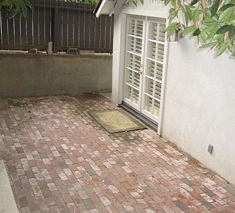 3rd image of 860 Burleigh Dr