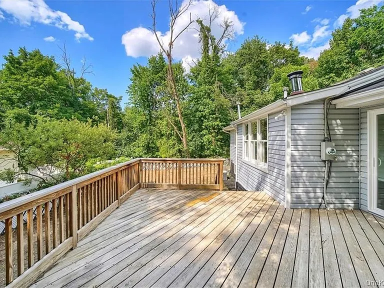 4 Revere Rd — Photo 10