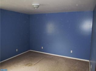 143 E Cedar St, Fleetwood, PA 19522
