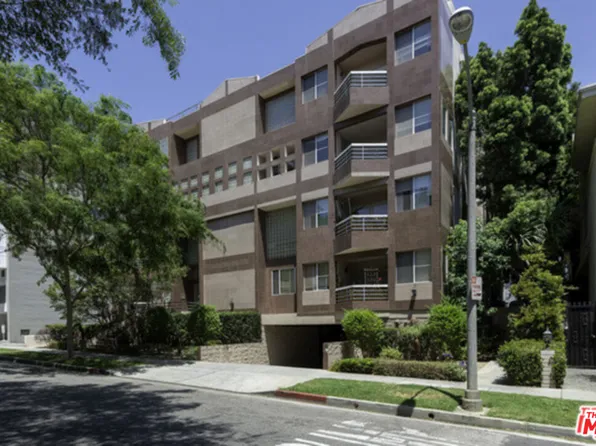 120 S Crescent Dr APT 305, Beverly Hills, CA 90212