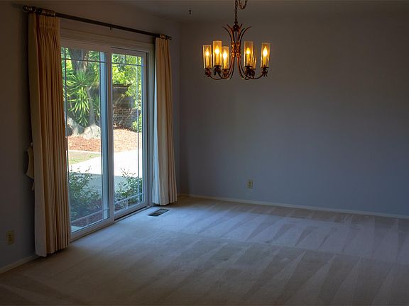 4th image of 19365 Shubert Dr