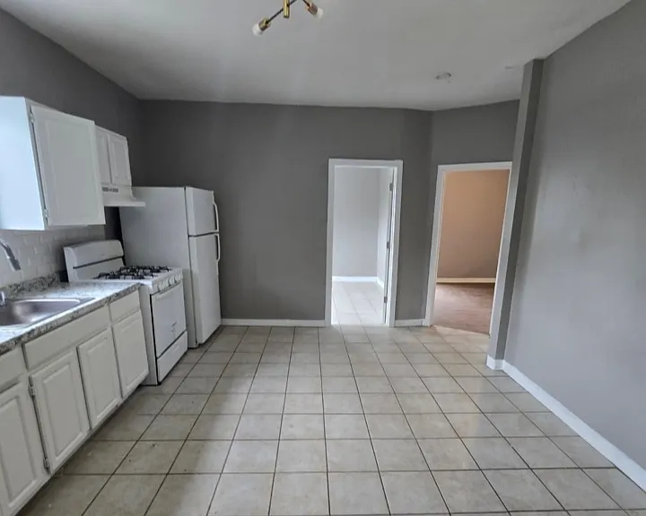 264 S 1st St #1L — Photo 1