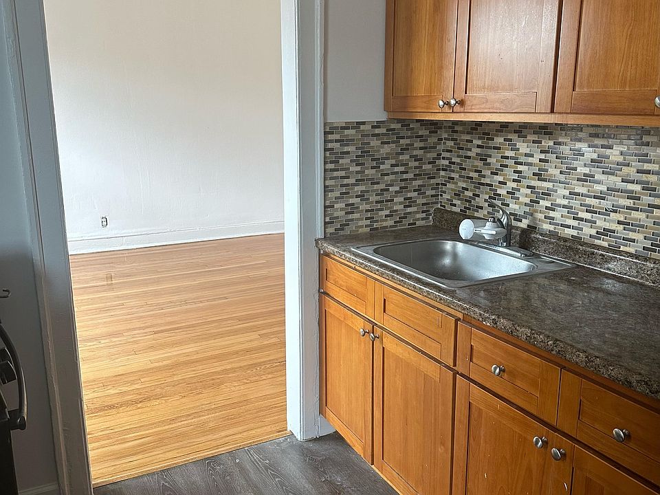 1st image of 6940 S Crandon Ave #2W