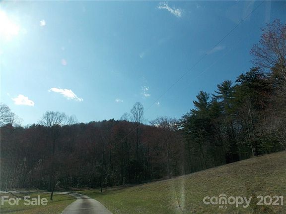 4th image of White Springs Ln