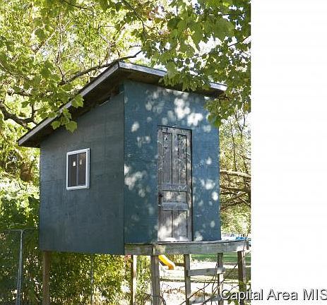 3rd image of 432 W Holmes St