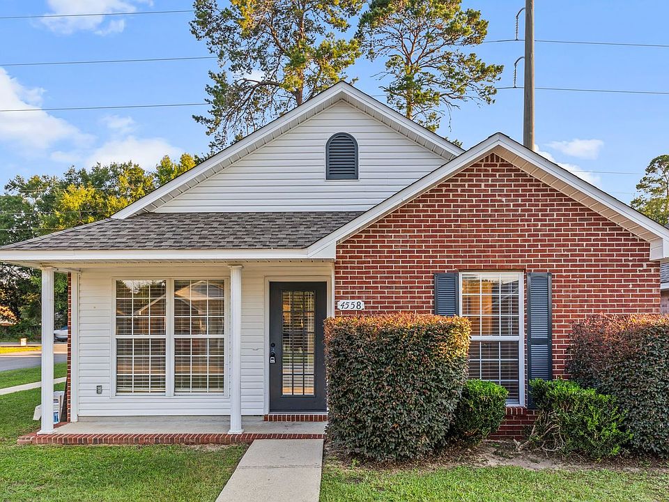 1st image of 4558 Barrington Ln