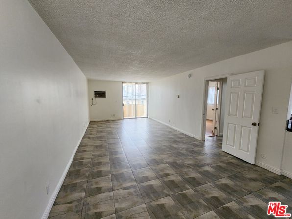 425 S Kenmore Ave APT 313