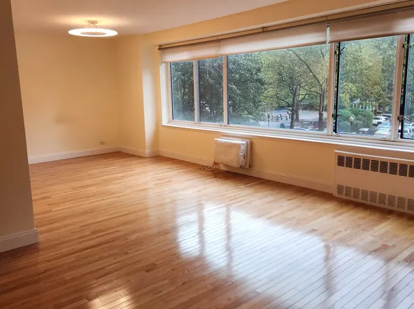 392 Central Park West image 6 of 17