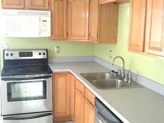 2nd image of 1308 E Norfolk St