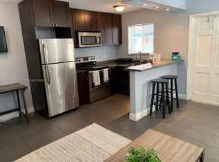 37 SW 14th St #18, Dania, FL 33004