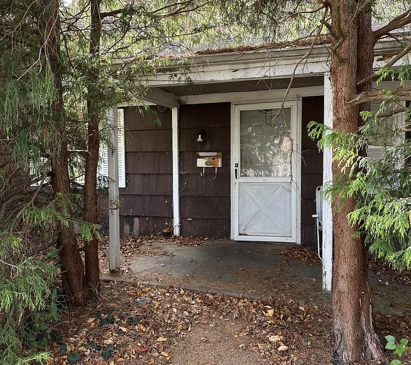 1st image of 43 Gainscott Ln