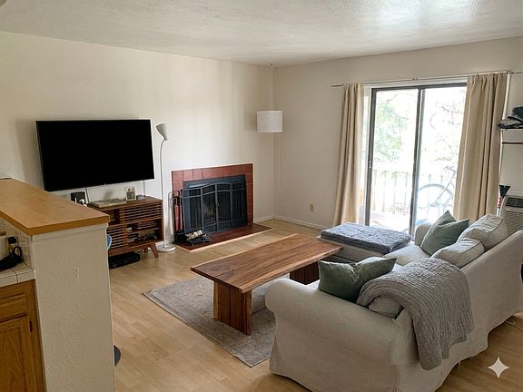 5th image of 695 Manhattan Dr APT 102