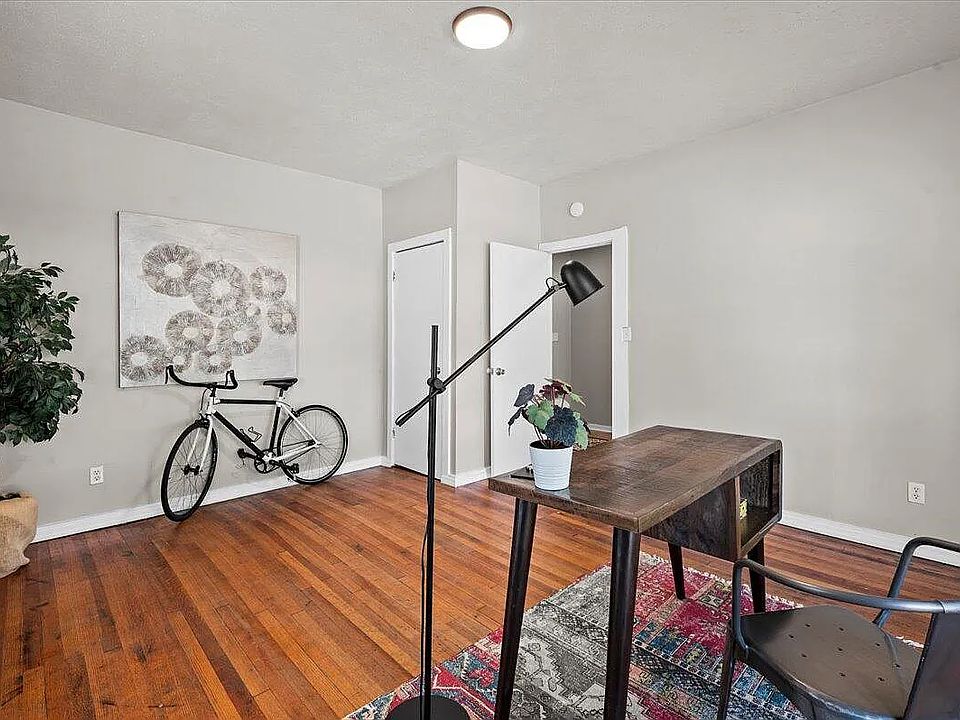 Bedroom #1