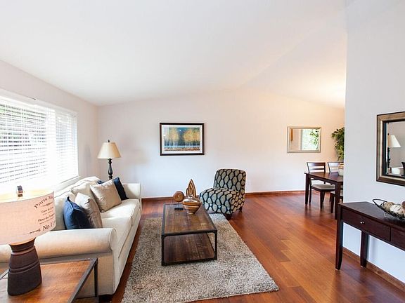 Vaulted Living room