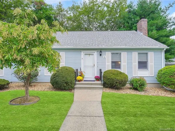 1 Sandgate Court #1, Suffield, CT 06078