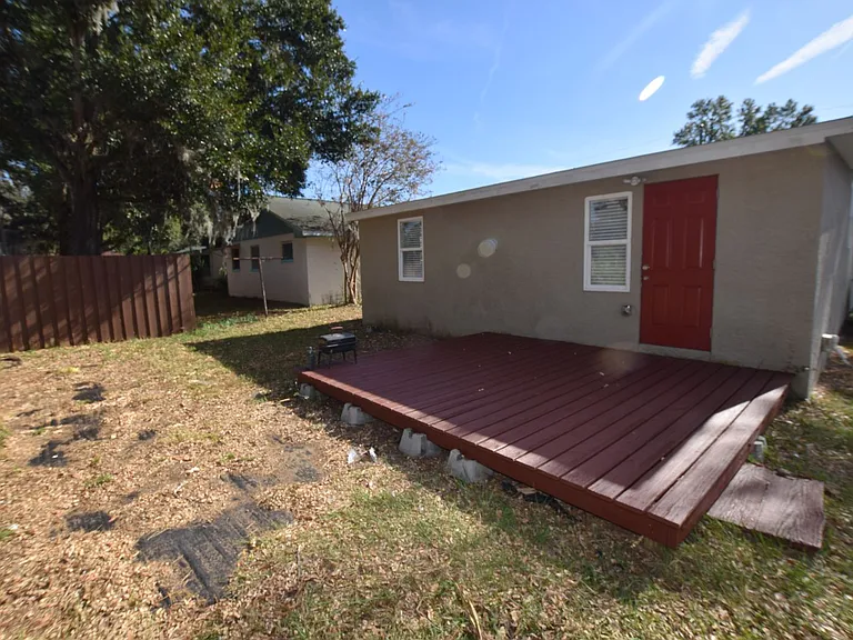 317 E Barnes Ave — Photo 5
