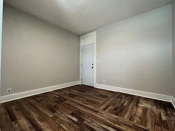3rd image of 1010 W Boone Ave #8