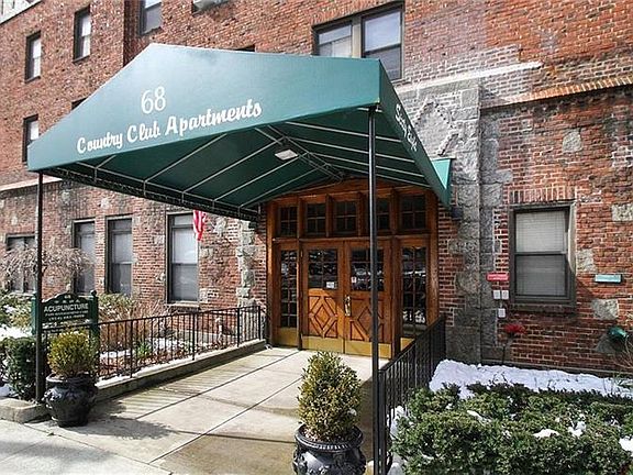 2nd image of 68 E Hartsdale Ave APT 6L