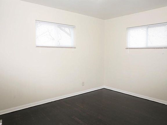 4th image of 4994 N High St APT D4