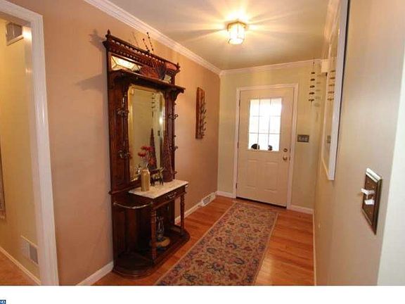 3rd image of 343 Shepherd Dr