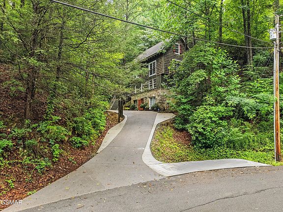 3rd image of 345 Gatlin Dr