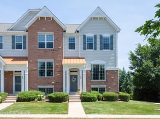 19 Bailey Ln, Lake Zurich, IL 60047