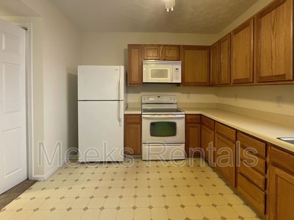 246 Tacketts Branch Rd Unit 9, Hurricane, WV 25526 – 2-bedroom rental in Hurricane