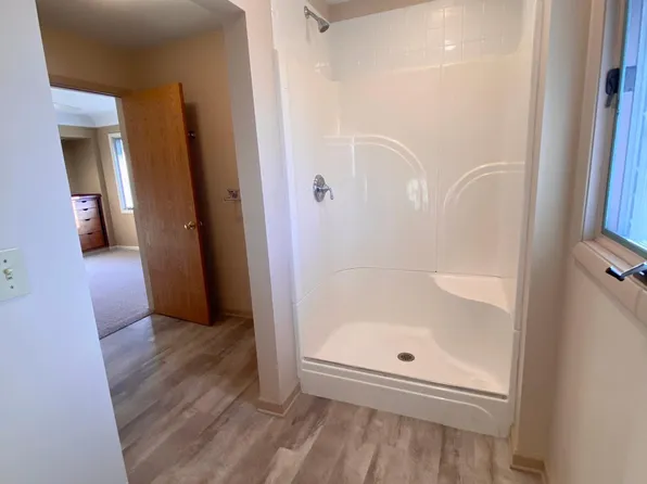 9258 Ida St, Omaha, NE 68122