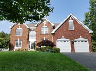7 Fernwood Ct, Flanders, NJ 07836