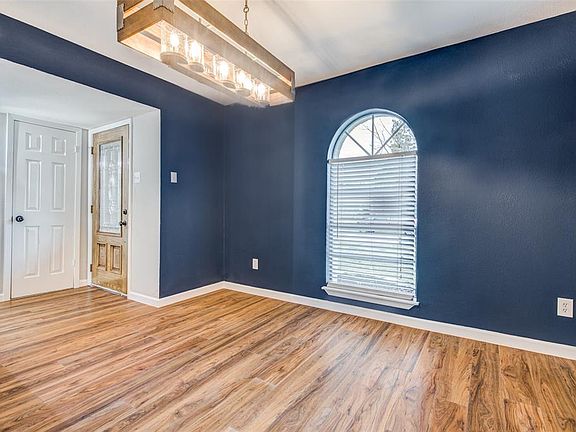 4th image of 2216 Overglen Dr