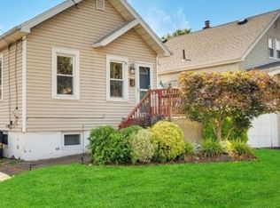 8 Garretson Ave, Totowa, NJ 07512