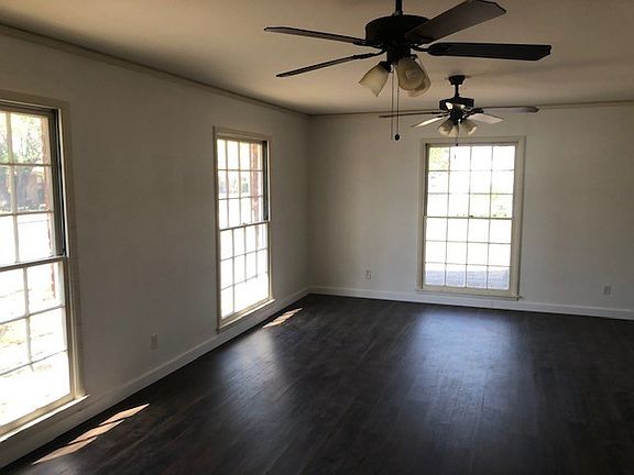 5th image of 2492 Oxford Ave