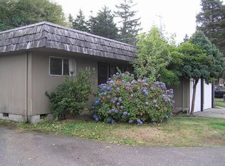 1828 Thomas Ave, Coos Bay, OR 97420