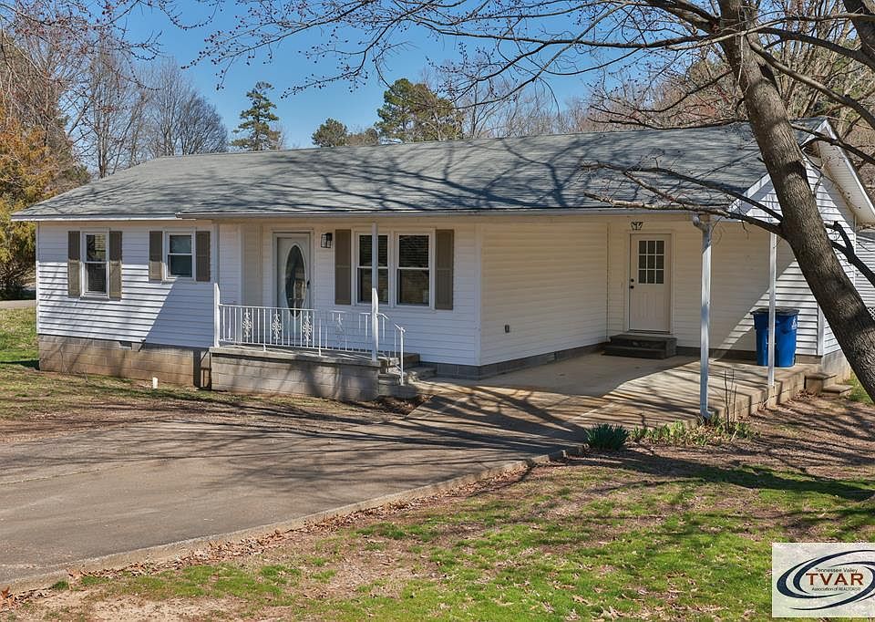 1st image of 101 Rosewood Dr
