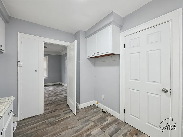 16831 Mendota - Bohdi Enterprises LLC — Photo 12