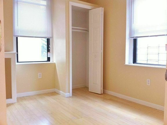5th image of 21-15 33rd St #5WW