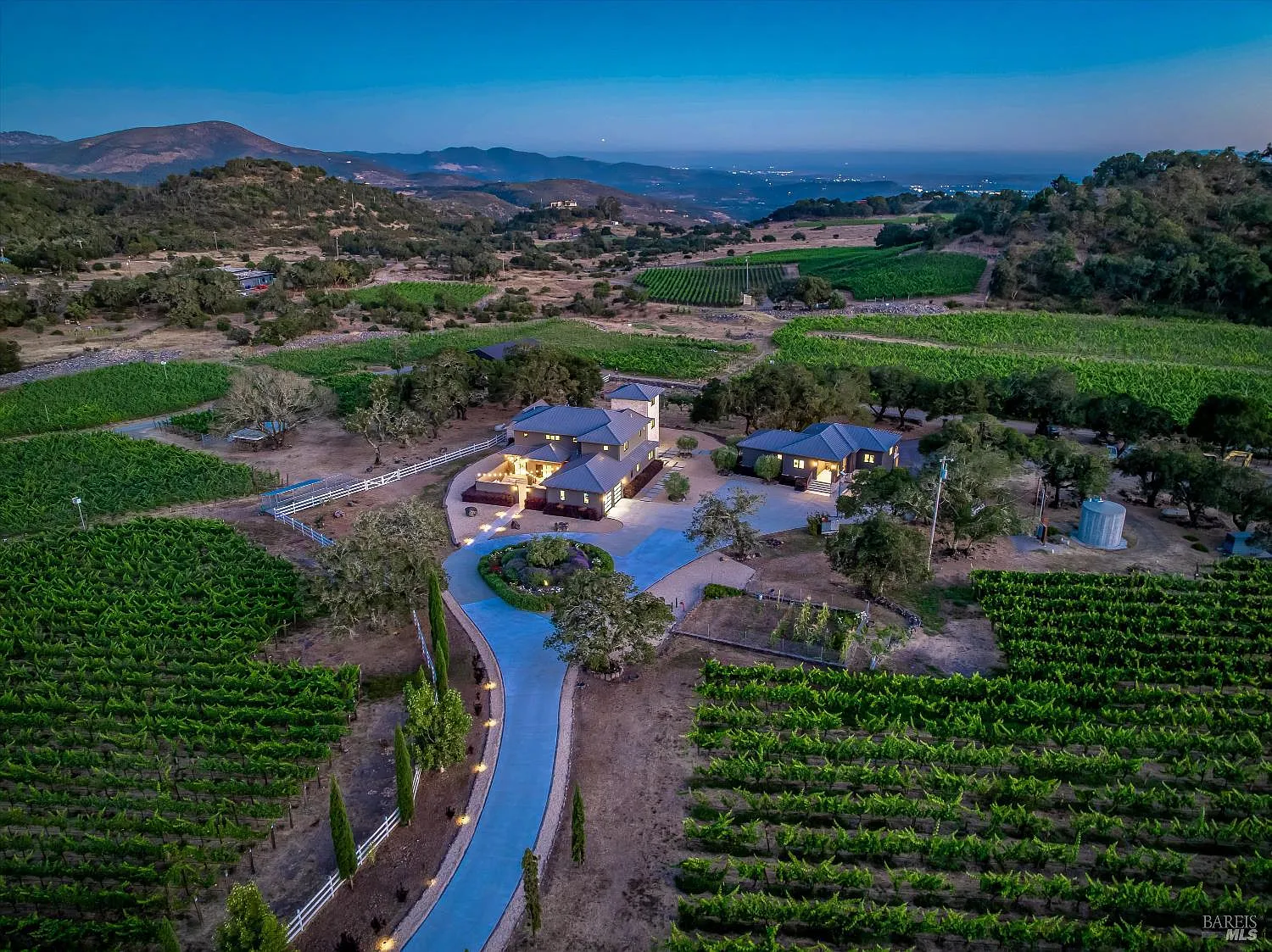 2929 Atlas Peak Road - 4bd/4ba, 4,742 sqft - in Napa, CA