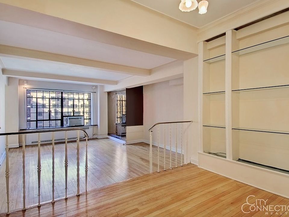 1st image of 10 Park Ave #12R