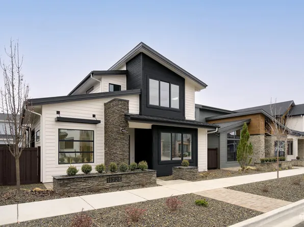 11725 N Rabbitbrush Way, Boise, ID 83714