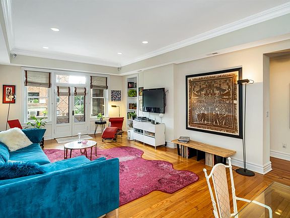 4th image of 2356 Park Ave Unit 4