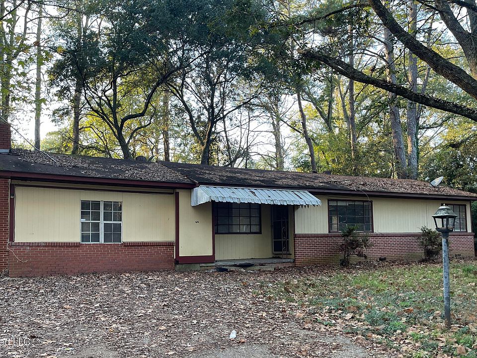 1st image of 3315 Rosemary Ave
