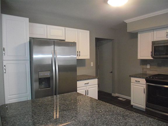 2nd image of 3103 Glencairn Dr