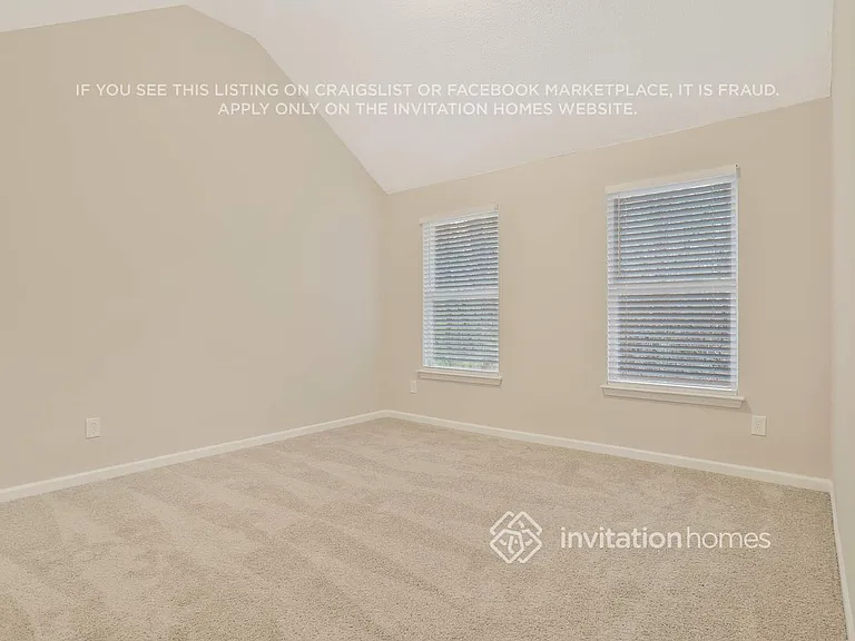2736 Live Oak Trl — Photo 4