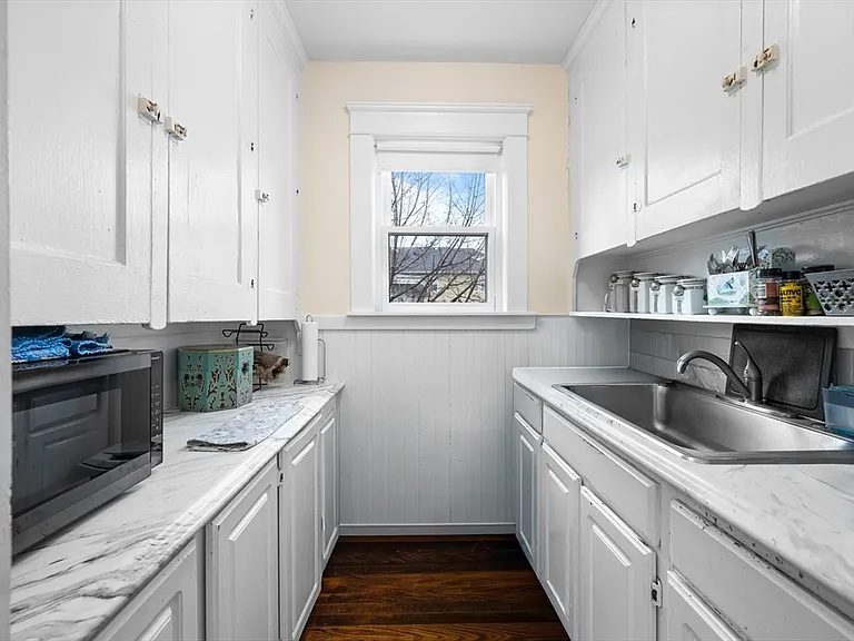 19 Oliver St #2 — Photo 4