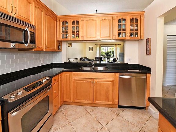 5th image of 22088 Palms Way #204