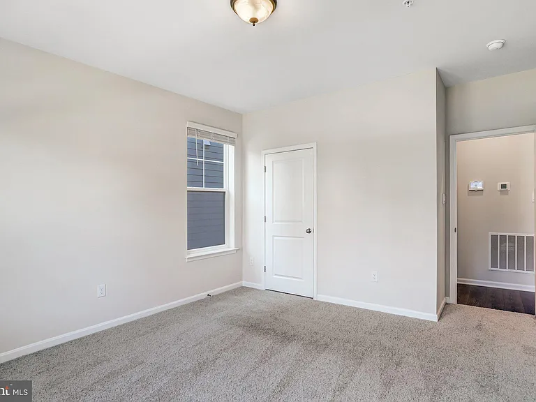404 Constellation Ln — Photo 6